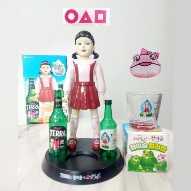 TERRA × CHAMISUL Squid Game Younghee Trinkspiel-Maschine - Bild 1