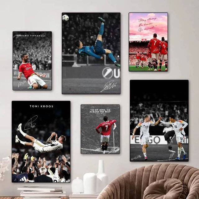 Selbstklebendes Anime-Poster mit modernen Fußball-Sportler-Porträts in HD-Qualität von Rastar, mehrfarbige Wandkunst als Illustration - Bild 1