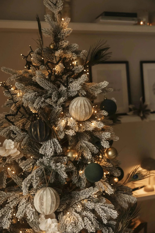Künstlicher Weihnachtsbaum Elsa von artplants in Grün und Weiß mit Schnee, Höhe: 150 cm - Bild 3