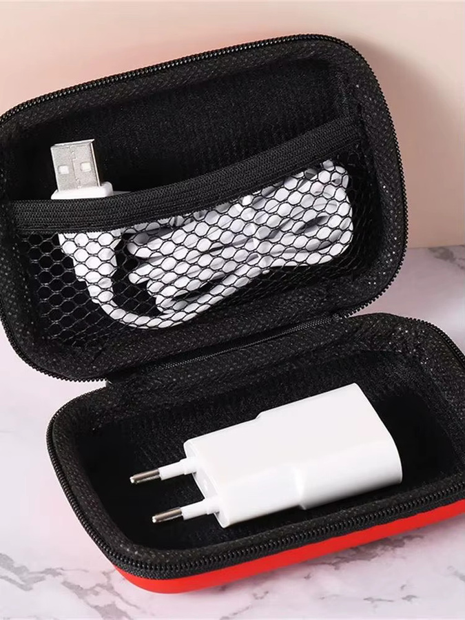 Mini Multifunktionale Digitale Tasche in Schwarz zur Aufbewahrung von Datenkabeln, USB-Sticks und Kopfhörern - Bild 6
