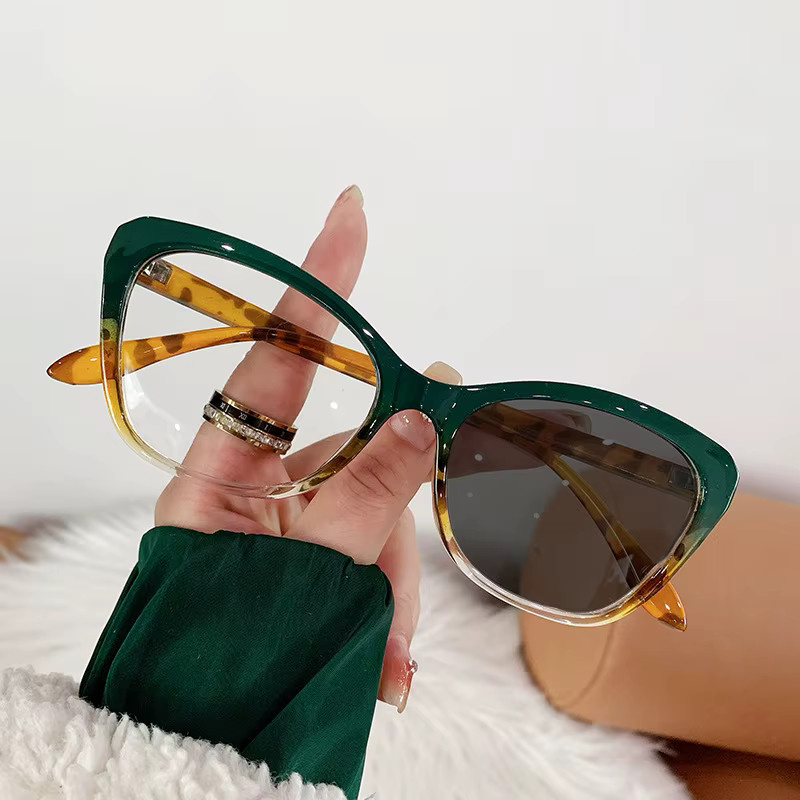 Photochrome Korrektionsbrille, Cat-Eye, Vollrand, Kunststoff, Damen - Bild 2
