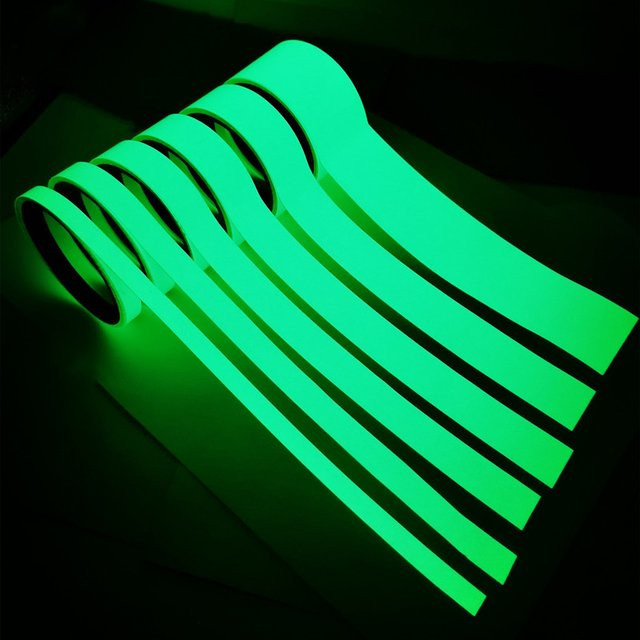 3M fluoreszierendes Aufkleberband in Grün, leuchtendes Band für Treppenhäuser und Feuerwarnungen, leuchtet im Dunkeln und ist individuell zuschneidbar - Bild 1