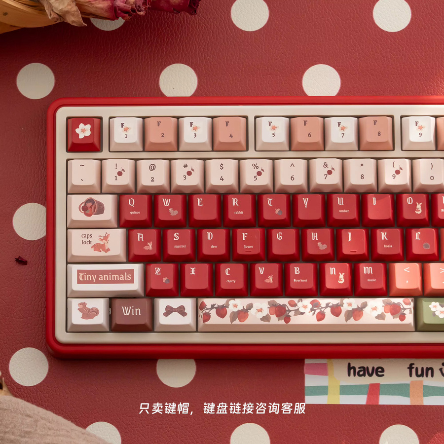 Venit Keys Rehkitz Tastenkappen Set in Rot mit Kirschprofil aus PBT für mechanische MX-Tastaturen - Bild 2