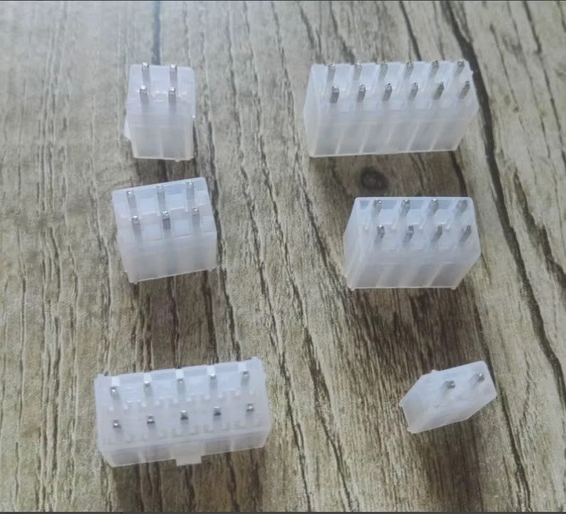 50 Stück Buchsensteckverbinder 5559 in Weiß mit 4,2mm Durchmesser für Auto- und Computer-Anschlüsse (Gerade und Gebogene Nadeln) - Bild 3