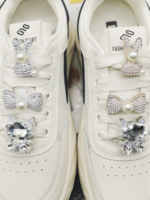 LIN KING Schuh Charms, Katze, Bogen, Strass, Silbrig, 2 Stück - Bild 1