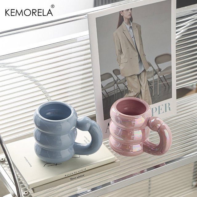 KEMORELA Keramikbecher mit Griff in Gelb, mikrowellengeeignet, Design mit Kreis-Blasen-Optik für Kaffee, Tee oder Milch - Bild 1
