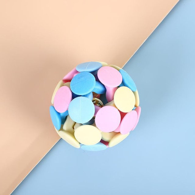 Dreifarbiger geflochtener Ball mit Glocke, Spielzeugball für Hunde und Katzen, weiß - Bild 1