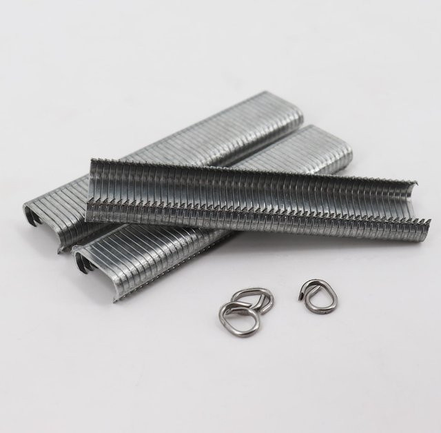 Aquagart 500 C-Ringklammern Drahtverbinder aus Edelstahl in Silber für Wildzaun, Forstzaun und Weidezaun - Bild 1