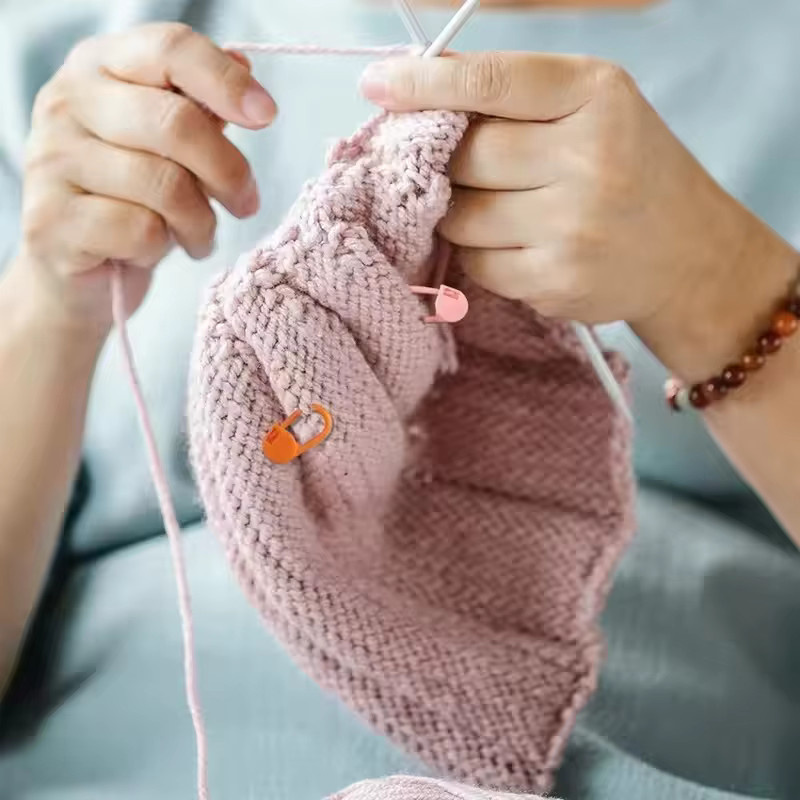 50 bis 100 Stück Häkelmarkierungen aus Kunststoff und Harz in Multicolour für Stricken und Nähen - Bild 5