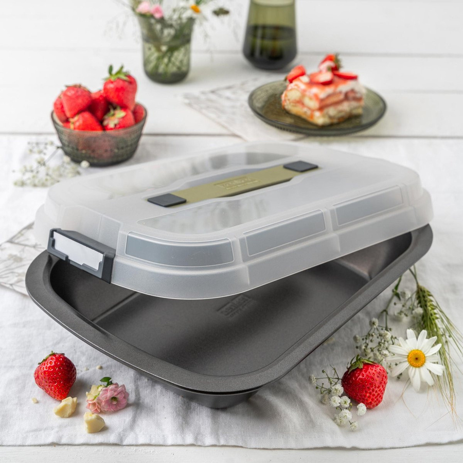 Zenker Dessert- und Auflaufform aus Stahl mit Transporthaube, Schwarz/Transparent, B: 34 cm, T: 25 cm, H: 6 cm - Bild 2