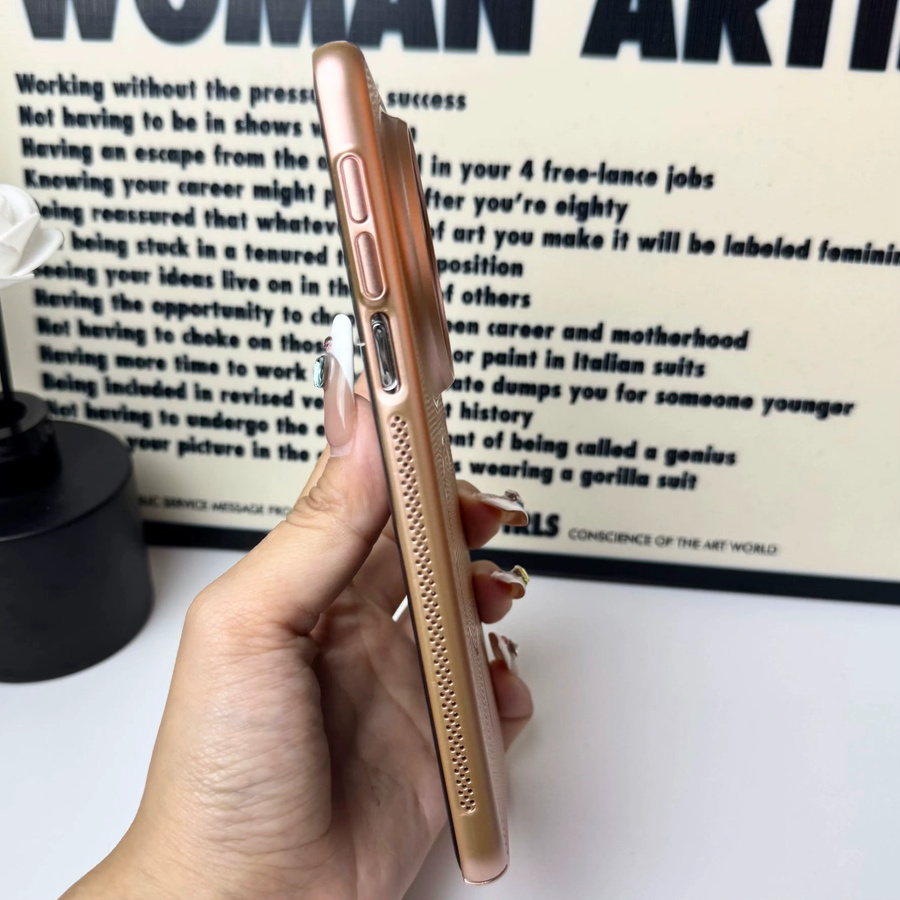 Magnetische Rüstungshülle für Huawei Pura 80 70 Ultra 70 60 Pro mit Magsafe Mesh und atmungsaktiver Wärmeableitung aus hartem PC in Rot und Gold - Bild 3