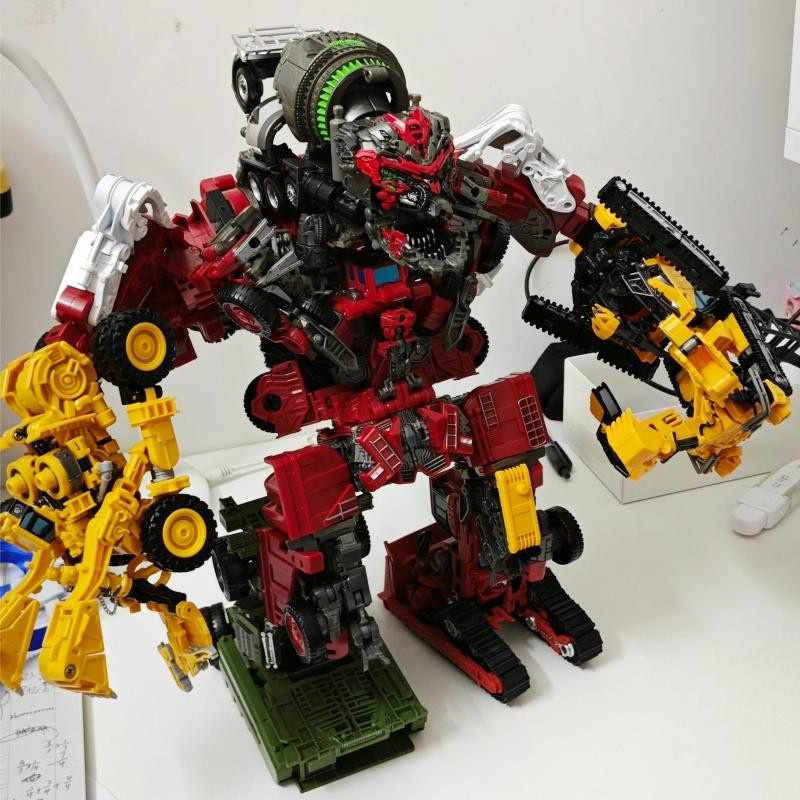 AOYI Transformers Devastator Actionfigur 8 in 1 Transformationsspielzeug 1/60 ab 14 Jahren - Bild 1