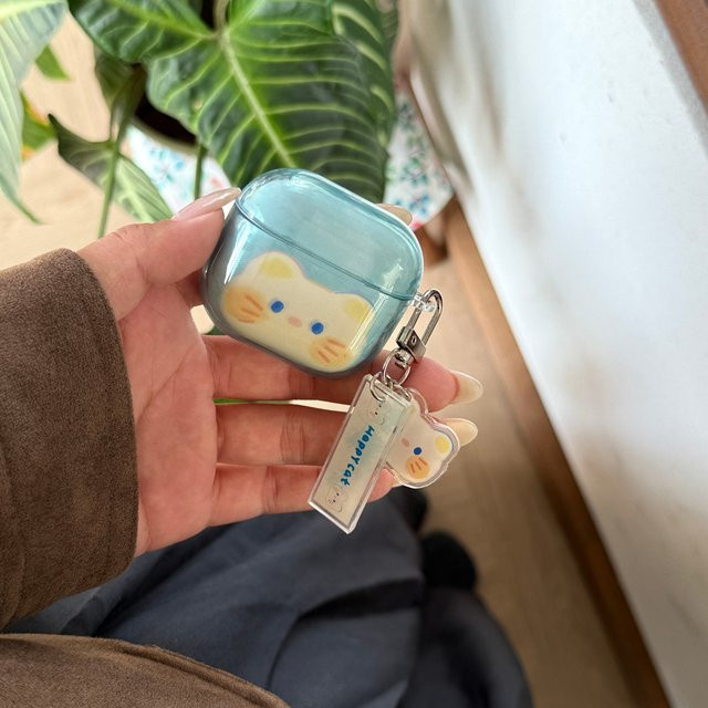 Transparente AirPods Hülle mit süßem Cartoon Katze Design in Blau inklusive Anhänger für Apple AirPods 1, 2, 3, 4 und Pro 2 - Bild 1