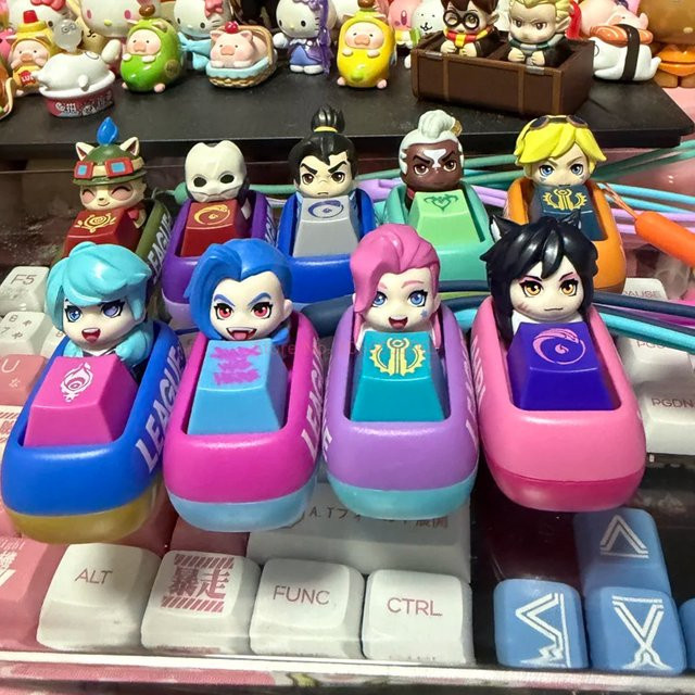 Soap Studio League of Legends Keycap Blind Box Anhänger - Bild 1