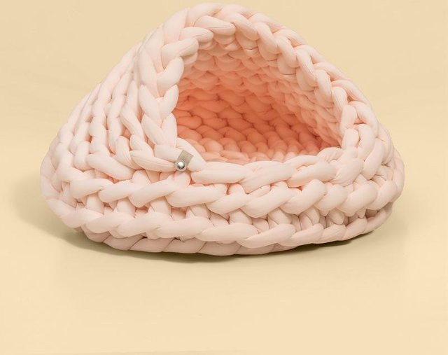 Gestricktes Höhlenbett für Katzen und Hunde von Yiran Furniture in Pink, Durchmesser: 30 cm - Bild 1