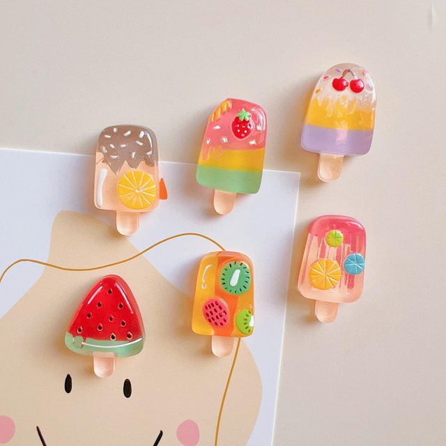 6er-Set magnetische Kühlschrankmagnete von Mango Event mit Obst- und Eiscreme-Motiven in Beige und Multicolour - Bild 1