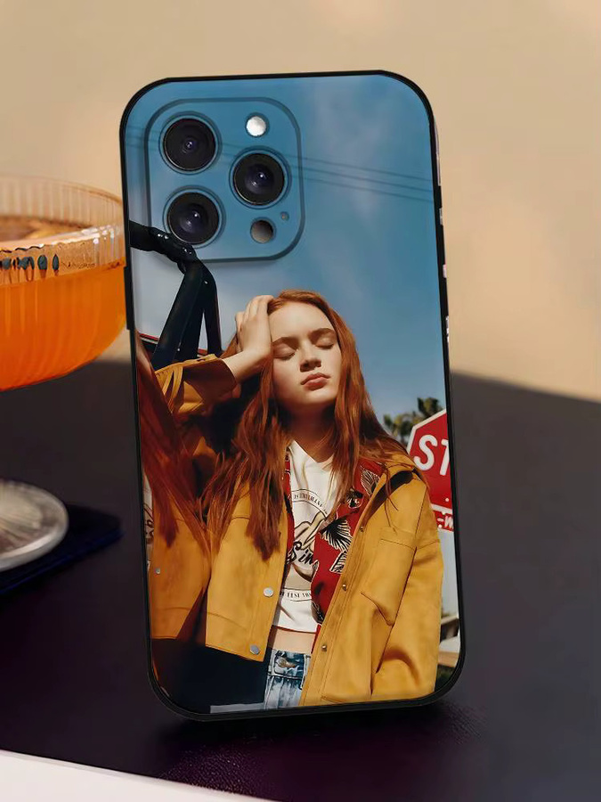 S-Sadie Sink Silikonhülle für Apple iPhone in Multicolor, matt und weich - Bild 5