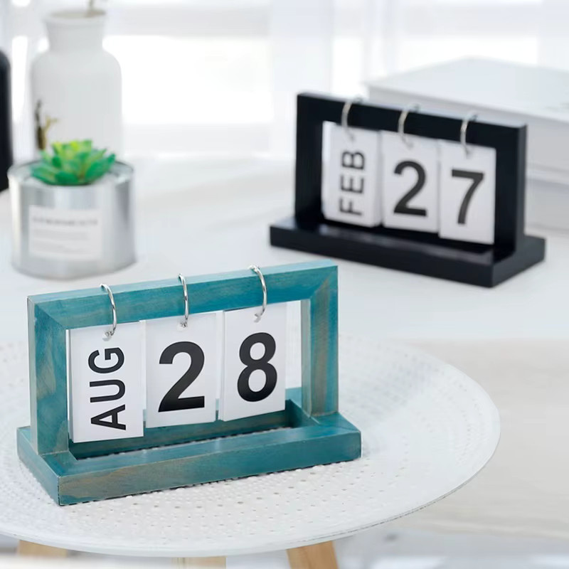 Rustikaler Tischkalender aus Holz in Schwarz für Büro und Zuhause - Bild 2