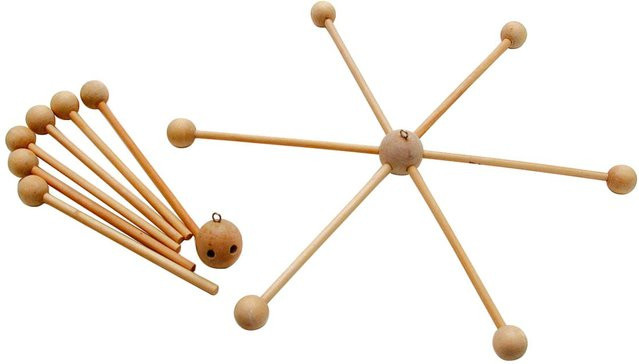 HobbyFun Mobile-Kreuz aus Holz in Beige, rustikales Hänge-Mobilé für Kinder - Bild 1