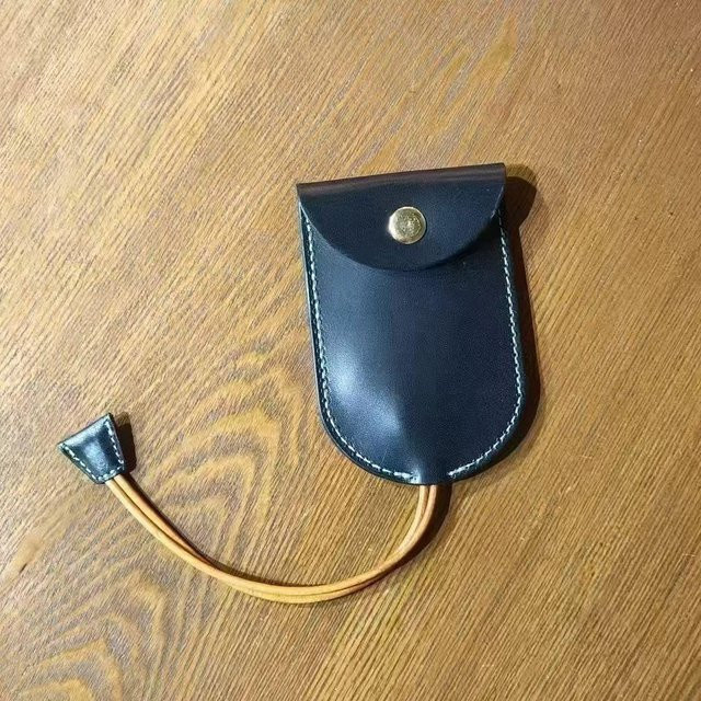 MENDY Taschenanhänger Leder, Unisex - Bild 1