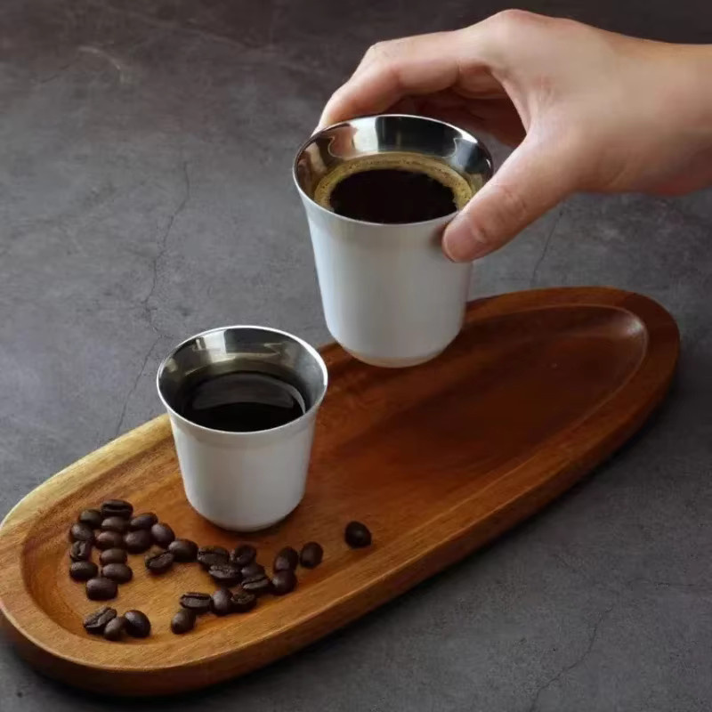 Doppelwandige Mini-Kaffeetasse aus Edelstahl in Schwarz, wärmeisolierender Getränkebecher - Bild 2