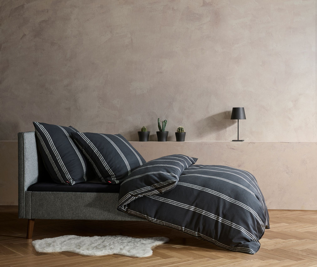 Fleuresse Lech Edelflanell Bettwäsche Streifen Grau Schwarz B/T/H: 155 x 220 cm mit Kissenbezug 80 x 80 cm - Bild 1