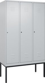 C+P Spind Classic PLUS Garderobenschrank aus Stahl mit 3 Abteilen, Grau/Schwarz, H x B x T: 212 x 120 x 50 cm - Bild 1