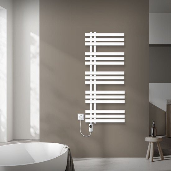 LuxeBath Badheizkörper mit Digitalanzeige und Heizstab in Weiß, B: 50 cm, H: 120 cm - Bild 1