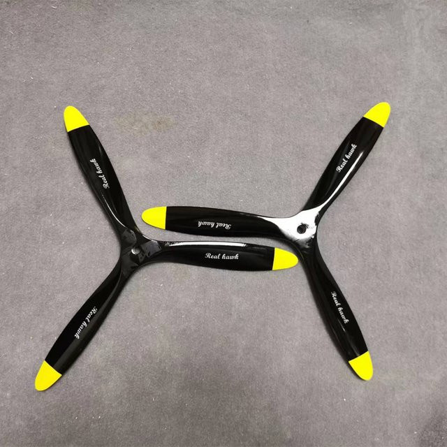 Real Hawk Buchenholz-Propeller, 3-Blatt, Schwarz-Gelb, Zubehör - Bild 1