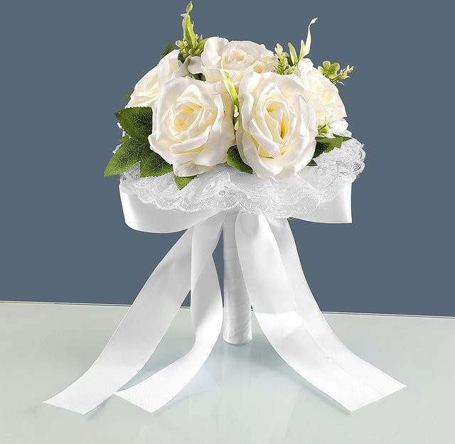 Künstlicher Brautstrauß in Herzform mit weißen Rosen von TRUE LOVE GIFT aus Textil - Bild 1