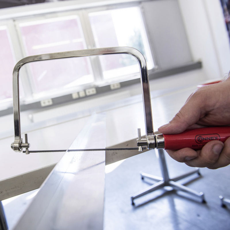 Connex Stiftsägebogen in Rot und Silber mit Metall-Sägeblatt, Länge: 16,2 cm - Bild 3