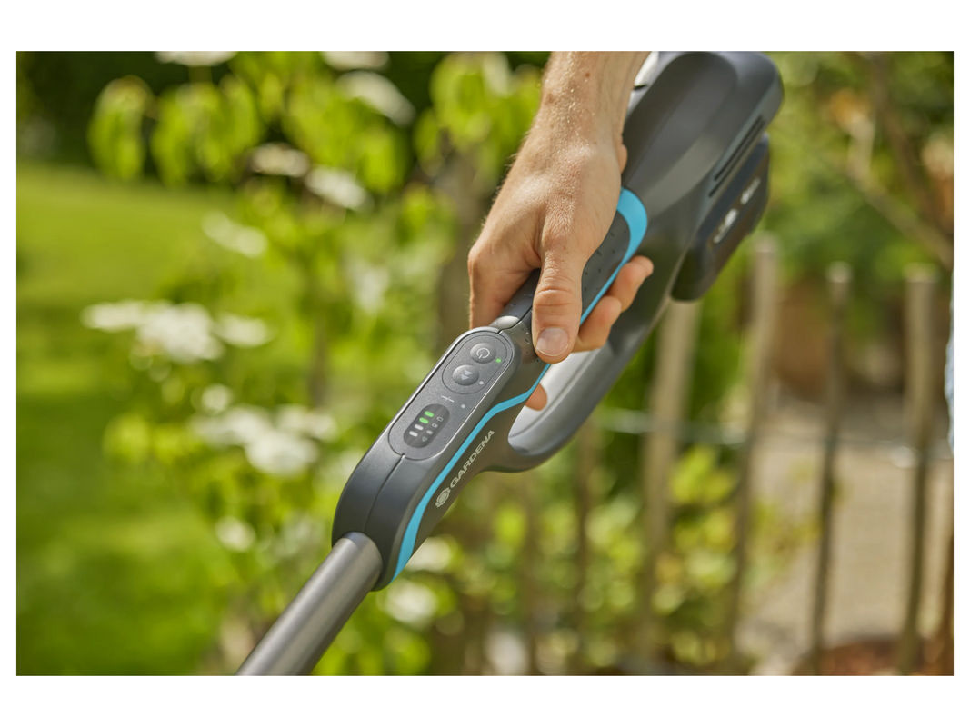 GARDENA PowerTrim 30/18V Ready-To-Use Akku-Rasentrimmer Set inkl. 18V 2.5Ah Akku, Schnittbreite: 30 cm, Grau - Bild 3