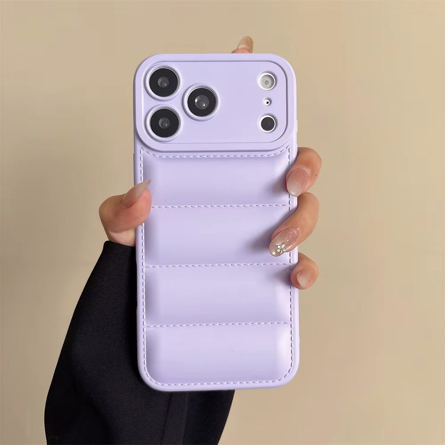 Lolozzx Daunenjacken-Handyhülle für iPhone 17 16 15 Pro Max 14 Plus 13 12 11 mit Linsenschutz und weicher Silikon-Rückseite in Lila - Bild 3