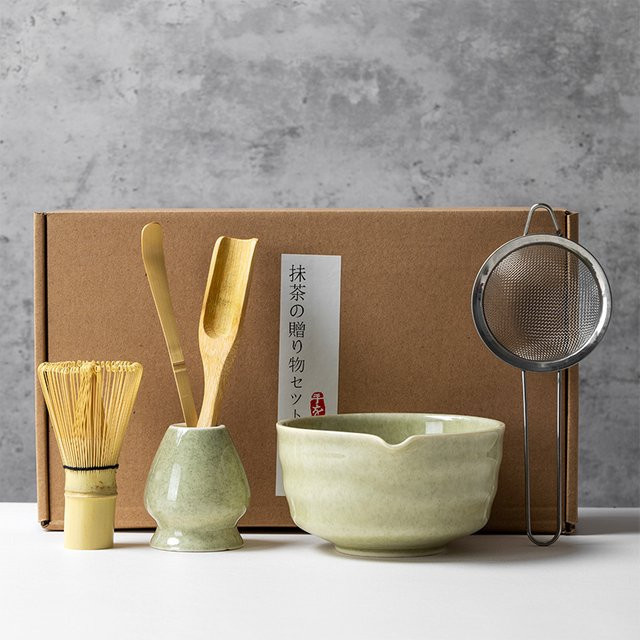 PGY Matcha Set aus Bambus und Keramik in Grün mit Schneebesen und Teelöffel für die traditionelle Teezubereitung - Bild 1