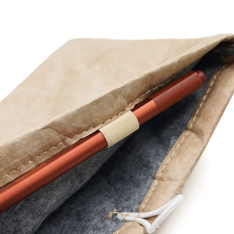 Quoko Tablet Hülle aus leichtem Faserpapier in Schwarz für iPad Mini, Air und Pro (8,3/11/12,9 Zoll) - Bild 2