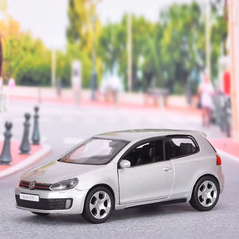 MAKEDA VW Golf 6, Spielzeugauto, Maßstab 1:36, Metall, Türen geöffnet - Bild 2
