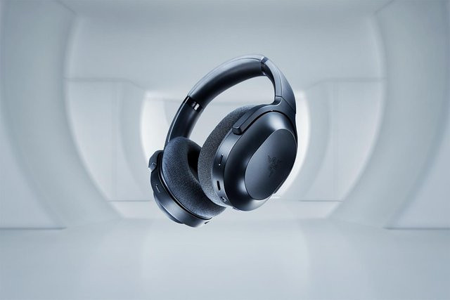 Razer Barracuda Gaming-Headset in Schwarz mit Bluetooth und 2,4 GHz Funkverbindung, kabelloses Over-Ear-Headset mit Geräuschisolierung - Bild 2