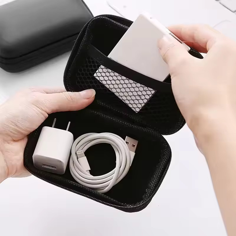 Reise-Aufbewahrungstasche aus Oxford-Gewebe in Schwarz für Kabel, Powerbank und Kopfhörer - Bild 6