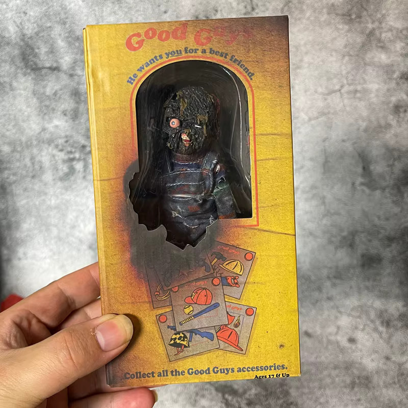 Bandai Chucky Articulated Limited Edition Burnt Cloth Version Doll, ab 14 Jahren - Bild 2