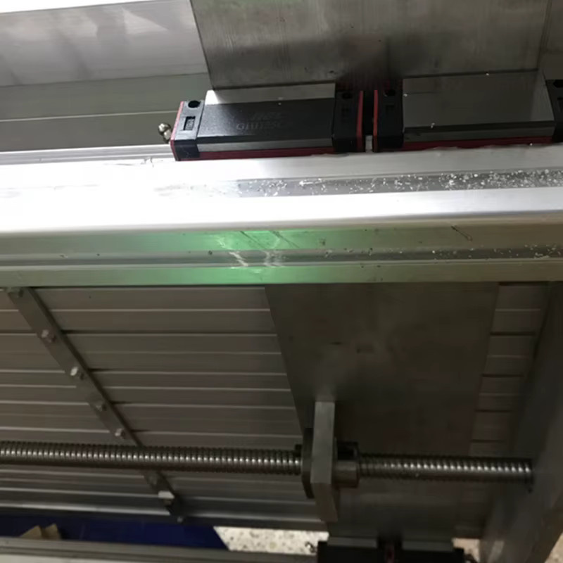 LYBGACNC DIY CNC-Rahmen 6090 mit Linearführungsschiene 9060 in Silber für 4-Achsen und 5-Achsen Gravur, Fräsen und Schneiden - Bild 2