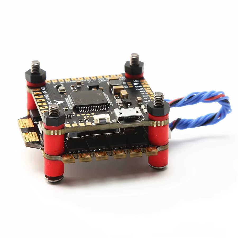 YSIDO F4 V3S Plus Flugcontroller und BLS 45A/60A 4-in-1 ESC Stack in Schwarz für RC FPV Racing Drohnen und Quadcopter, unterstützt BetaFlight und INAV - Bild 2
