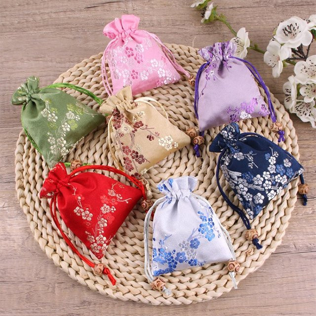 6 Stück Bankett-Geschenktüten im chinesischen Stil mit Pflaumenblütenmuster als Jacquard-Bundeltasche in Lila und Multicolour zur Aufbewahrung von Schmuck für Neujahr oder Valentinstag - Bild 1