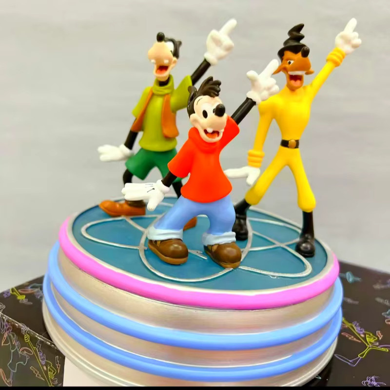 Aoger Disney Shanghai Disneyland Castle Kristallkugel mit LED-Licht Goofy und Max Disco Dancing Ornament in Blau und Mehrfarbig - Bild 1