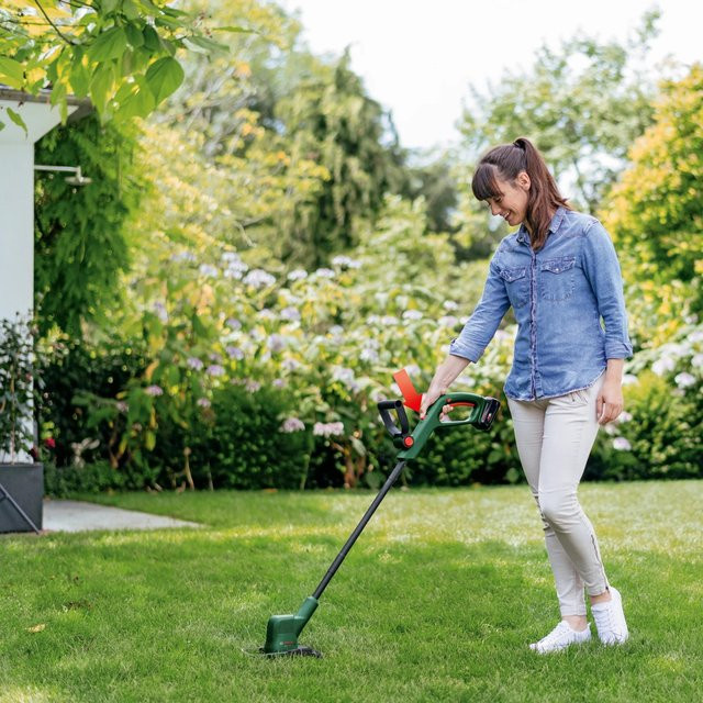 Bosch Akku-Rasentrimmer EasyGrassCut 18V-26 Solo in Grün/Schwarz ohne Akku - Bild 1