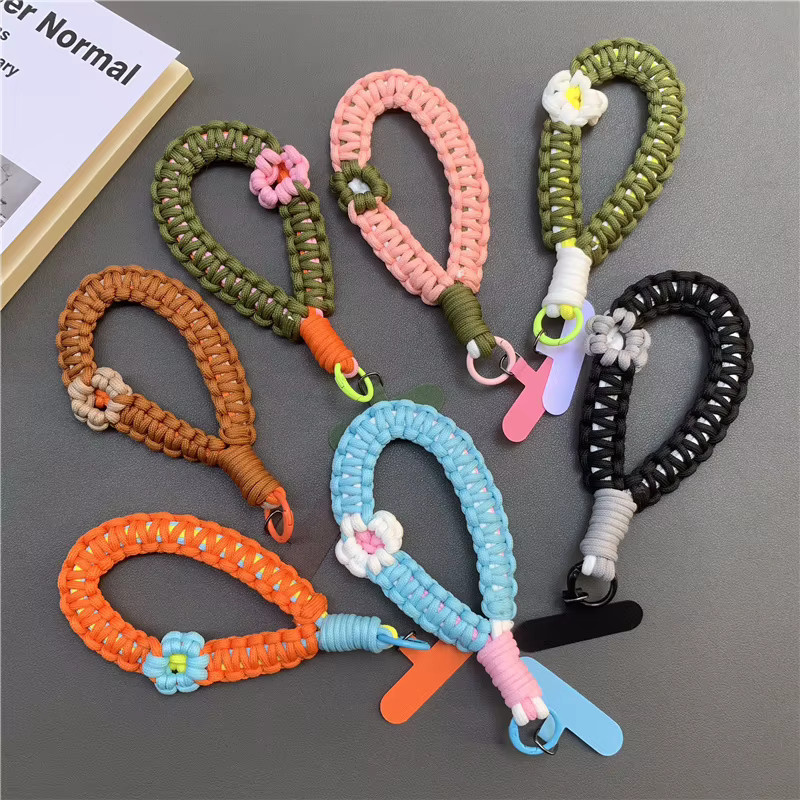 Handgewebte Blumen-Handgelenkkette DOLANBIA als Handy-Hängeseil und Lanyard in Multicolour - Bild 1