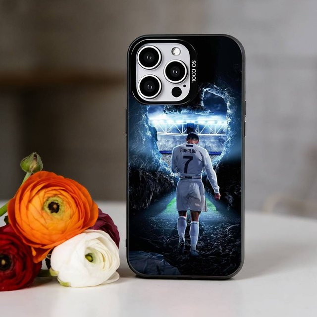 Handyhülle mit Cristiano Ronaldo Motiv für Apple iPhone 11 bis 17 Pro Max, Farbig mit versilberter Innenabdeckung - Bild 1