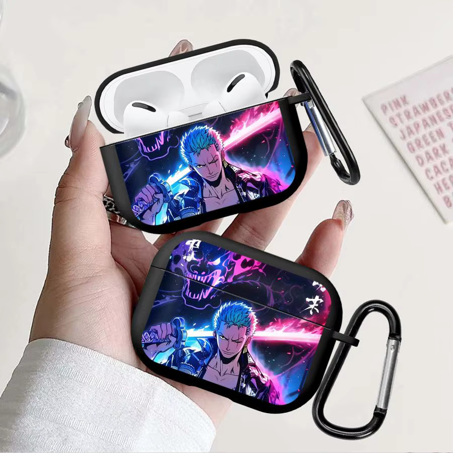 Schutzhülle im One Piece Classic Zoro Design für Apple AirPods 1 2 3 Pro Pro 2 4 Pro 3 in Multicolour - Bild 4