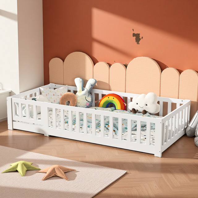Rosahqnda Montessori-Bodenbett für Kleinkinder aus massivem Kiefernholz mit Sicherheitsgeländern, Weiß, B/T: 120 x 200 cm - Bild 1