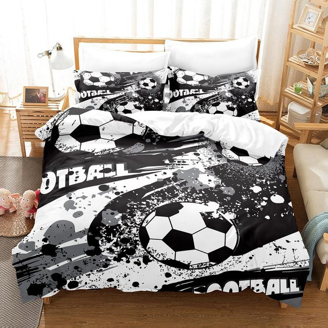 Bettwäscheset mit Fußball-Print für Jugendliche, bestehend aus 1 Bettbezug und 2 Kissenbezügen, Farbe Schwarz, B/H: 172 x 218 cm - Bild 1