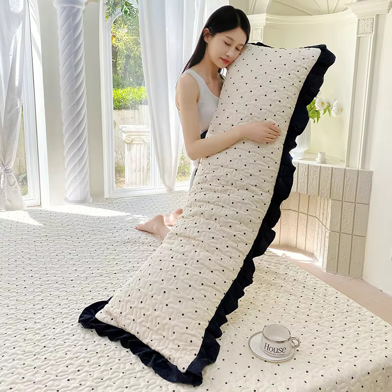 ZHENXISHUSHIMOXI Gesteppter Spitzen-Kissenbezug mit Punktmuster in Weiß, B/H: 48 x 100 cm bis 48 x 180 cm - Bild 3
